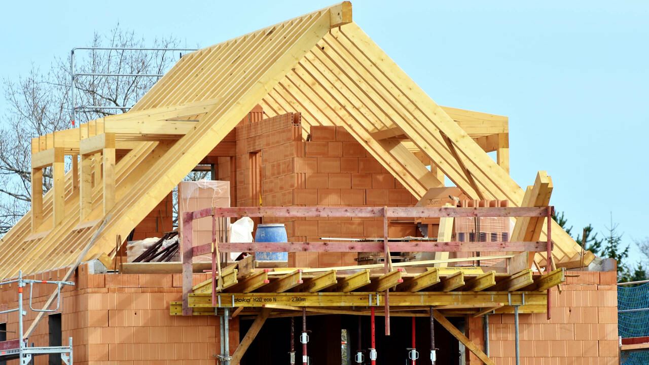 Ein neues Einfamilienhaus wird gebaut